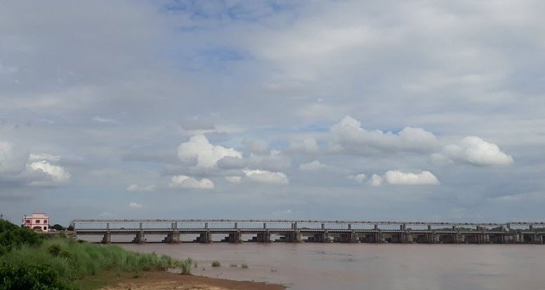 Mahanadi Barrage, Cuttack, Odisha - Vushii.com Mahanadi Barrage, Cuttack, Odisha - Vushii.com